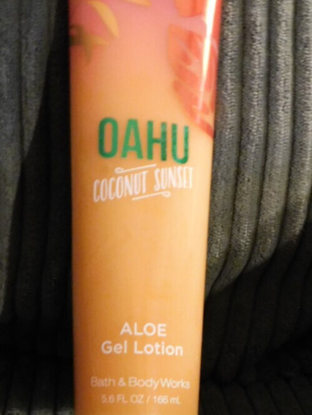 New Bath and Body Works Aloe Gel Lotion 5.6 oz Oahu Coconut Sunset Rare